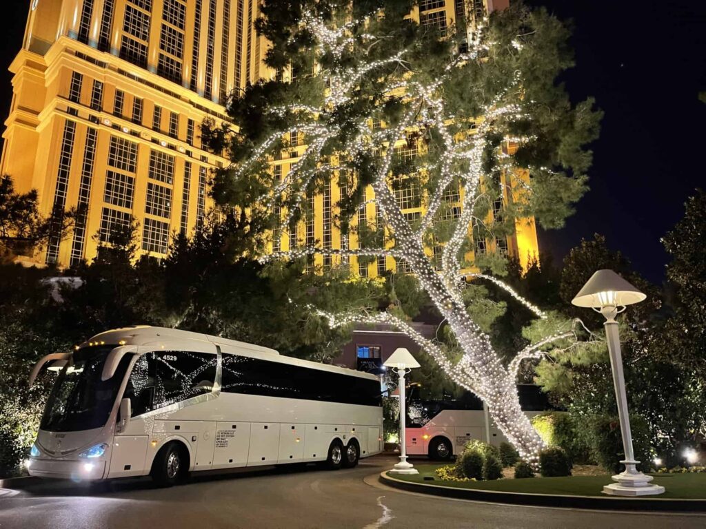 Charter bus outside of the main entrance to hotel Wynn in Las Vegas